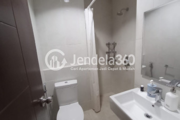 Bathroom Capitol Park 2BR Fully Furnished