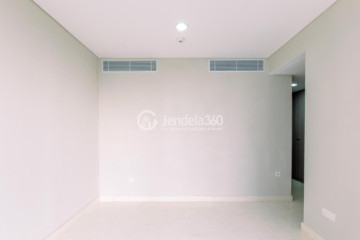 Bedroom 1 Low Floor 3BR Apartment with City View at Ciputra World 2 Apartment
