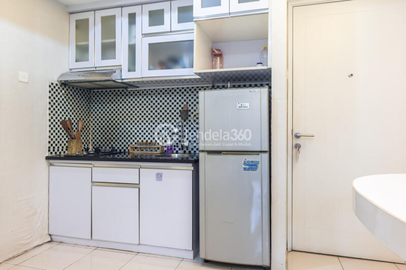 Kitchen Good Deal 2BR Apartment High Floor with City View at Pakubuwono Terrace