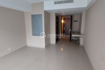 Bedroom Middle Floor Studio Apartment with City View at U Residence Karawaci