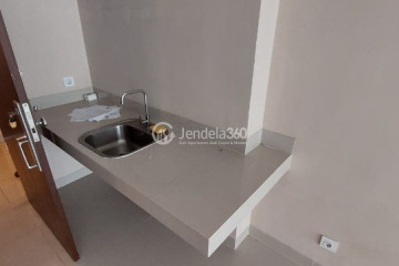 Bedroom Middle Floor Studio Apartment with City View at U Residence Karawaci