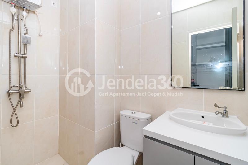 Bathroom Cozy Studio Apartment Low Floor with  View at The Parc SouthCity