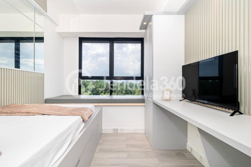 Bedroom Cozy Studio Apartment Low Floor with  View at The Parc SouthCity