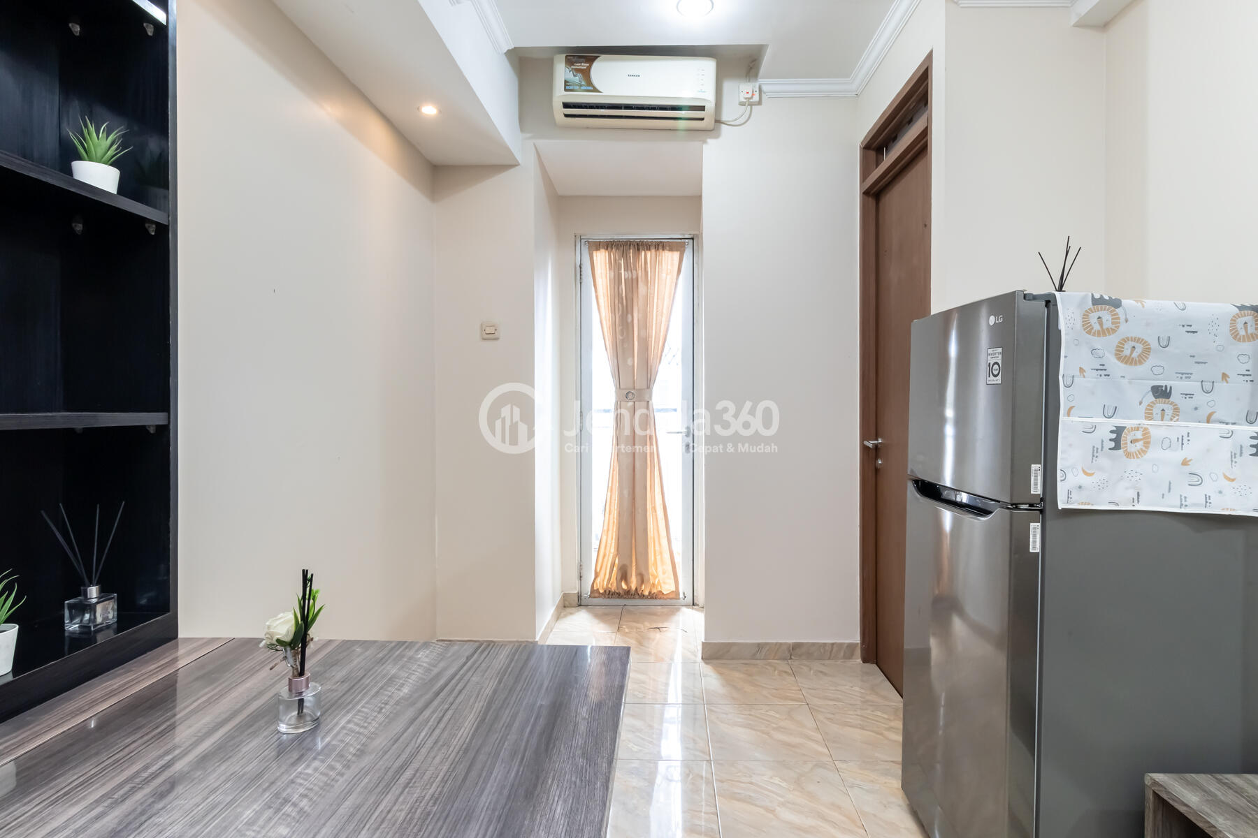 apartment photo