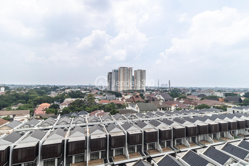 Balcony 1BR Fatmawati City Center Apartment at Tower Victoria
