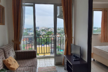 Living Room Spotless 2BR Apartment Low Floor with City View at SkyView Apartment