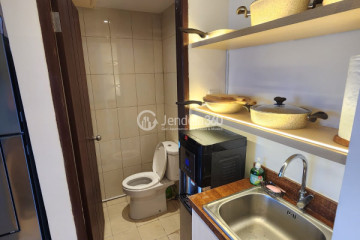 Kitchen Tidy 2BR Apartment High Floor with City View at Callia Apartment