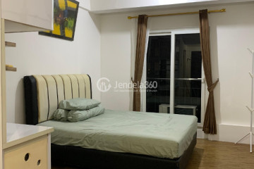 Bedroom Simply Look Studio Apartment at Sunter Park View Apartment Low Floor