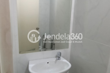 Bathroom Good Deal Studio Apartment Low Floor with City View at Urban Heights Residence