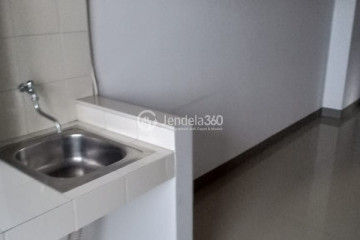 Kitchen 2BR Bintaro Park View Apartment at Low Floor