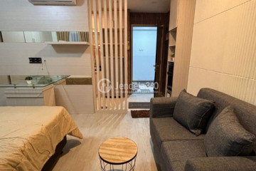 Bedroom Modern Studio Apartment at Gardenia Boulevard Apartment Middle Floor