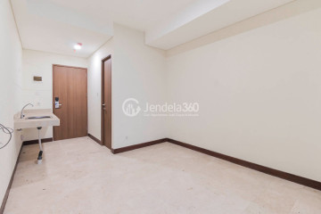 Bedroom Homey Studio Apartment Low Floor with  View at B Residence BSD