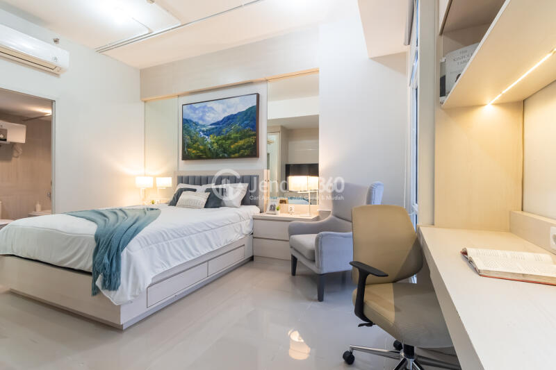 Bedroom 1BR Apartment with City View at Vasanta Innopark Apartment