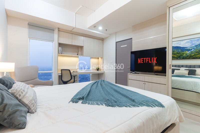 Bedroom 1BR Apartment with City View at Vasanta Innopark Apartment