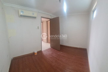 Bedroom 3 Tidy 3BR Apartment at Green Central City Apartment Middle Floor