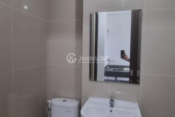 Bathroom Affordable Studio Apartment at Transpark Cibubur Apartment Middle Floor
