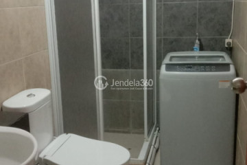 Bathroom Low Floor 2BR Apartment with  View at Marbella Kemang Residence Apartment