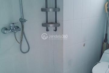 Bathroom Studio Bintaro Park View Apartment at Middle Floor