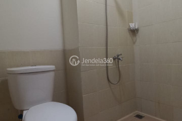 Bathroom Trendy Studio Apartment at Easton Park Residence Jatinangor Low Floor