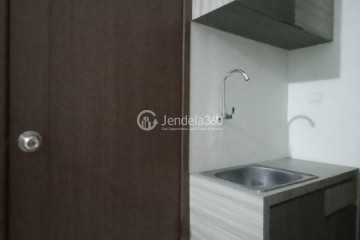 Kitchen Trendy Studio Apartment at Easton Park Residence Jatinangor Low Floor