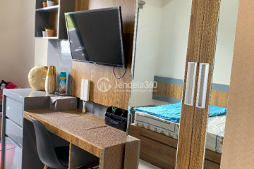 Bedroom Comfortable Studio Apartment Low Floor with City View at Begawan Malang Apartment
