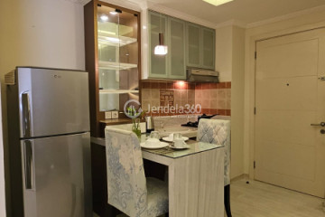 Dining Room Stylish 2BR Apartment Middle Floor with City View at Cosmo Terrace - Jakarta Residence Thamrin City
