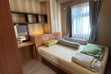 Bedroom 1 1BR Apartment with City View at Green Pramuka City Apartment
