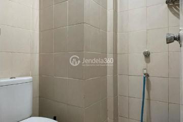 Bathroom Studio Serpong Green View Apartment at Tower Cottonwood