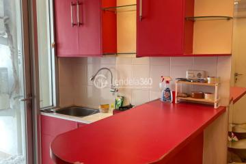 Kitchen High Floor 2BR Apartment with  View at Green Lake Sunter Apartment