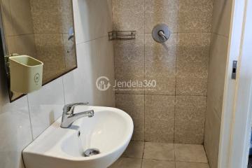 Bathroom 1BR Trivium Terrace Apartment at Low Floor