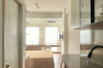 Bedroom Homey Studio Apartment Middle Floor with City View at Patraland Urbano Apartment