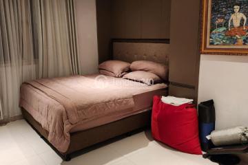 Bedroom 2 Comfortable 2BR Apartment High Floor with City View at Puri Imperium Apartment