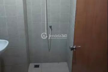 Bathroom Affordable 1BR Apartment High Floor with  View at Salemba Residence