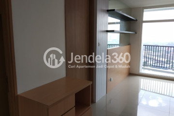 Living Room Modern 1BR Apartment at Tree Park City High Floor