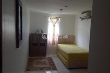 Bedroom Low Floor Studio Apartment with City View at Modernland Golf Apartment