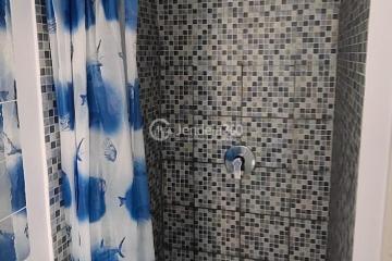 Bathroom Low Floor Studio Apartment with City View at Aeropolis 2 Apartment
