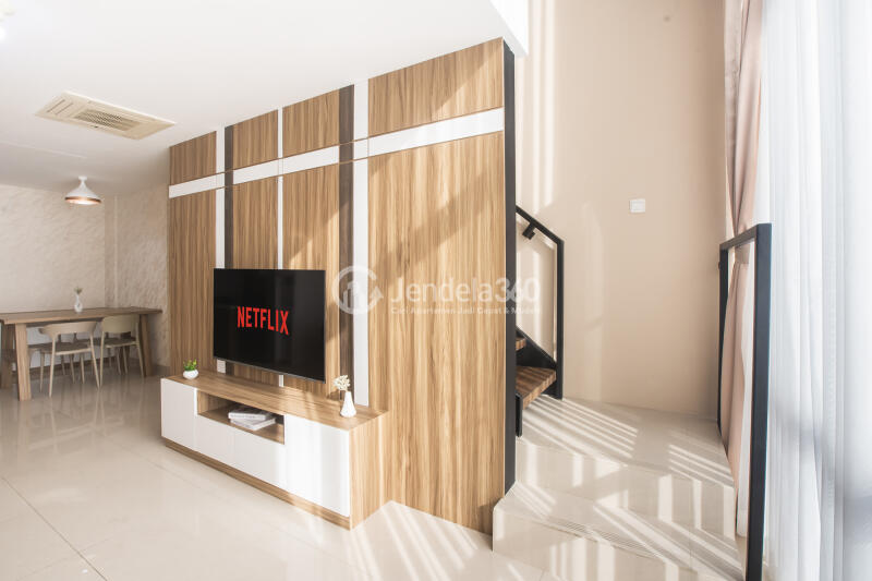 Living Room Strategic Location 1BR Apartment High Floor with City View at U Residence Karawaci