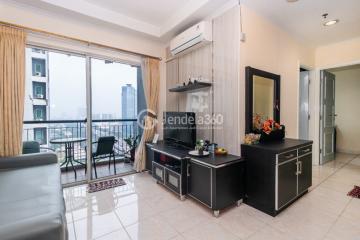 Living Room Middle Floor 2BR Apartment with City View at MOI City Home