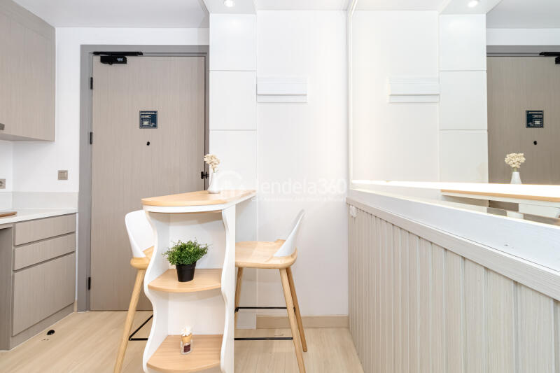 Living Room Spacious 2BR Apartment Low Floor with City View at Fatmawati City Center Apartment