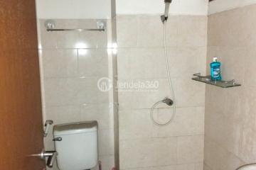 Bathroom Studio Apartment with  View at Margonda Residence