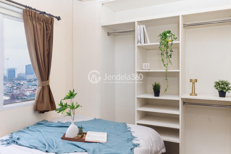 Bedroom 1 Middle Floor 2BR Apartment with City View at Puri Park View Apartment