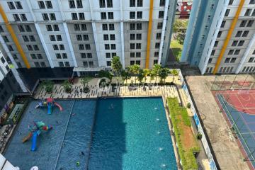 Balcony Middle Floor 1BR Apartment with City View at Skyline Paramount Serpong