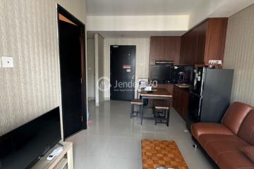 Living Room Middle Floor 1BR Apartment with City View at Skyline Paramount Serpong