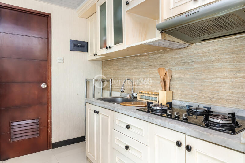 Kitchen 2BR Apartment with City View at Marbella Kemang Residence Apartment