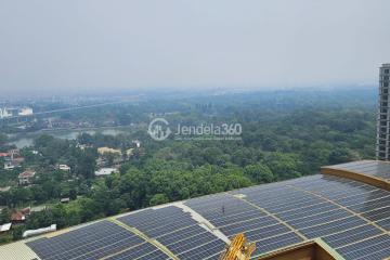 Balcony Fancy Studio Apartment High Floor with  View at Transpark Cibubur Apartment
