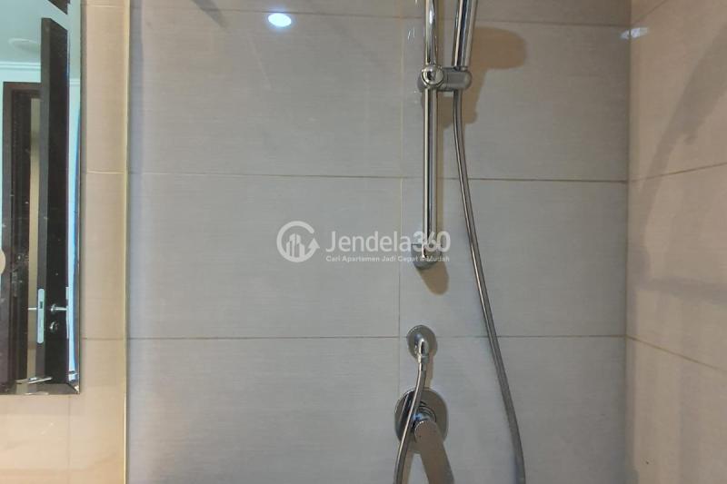 Bathroom Decorative 2BR Apartment Low Floor with  View at Green Sedayu Apartment