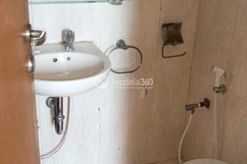 Bathroom 1BR Gading Mediterania Residence Apartment at Tower Casa Catalina