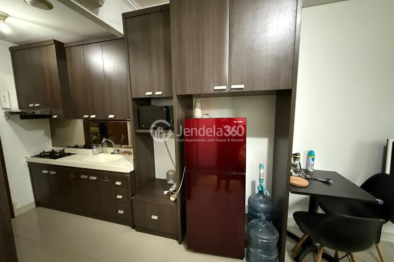 Kitchen Studio Apartment with City View at Signature Park Grande