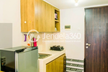 Kitchen 2BR Serpong Green View Apartment at Tower B