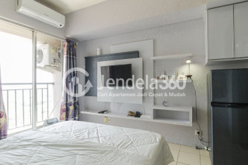 Bedroom Well-Decorated Studio Apartment with Stunning Scenery at Serpong Green View Apartment